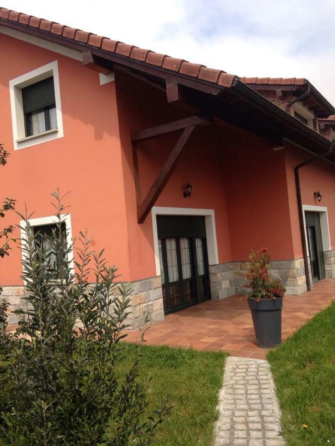 Casa Llampedro Villa Canales  Екстериор снимка