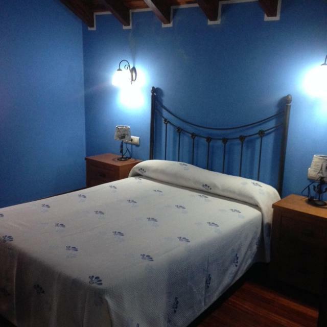 Casa Llampedro Villa Canales  Екстериор снимка